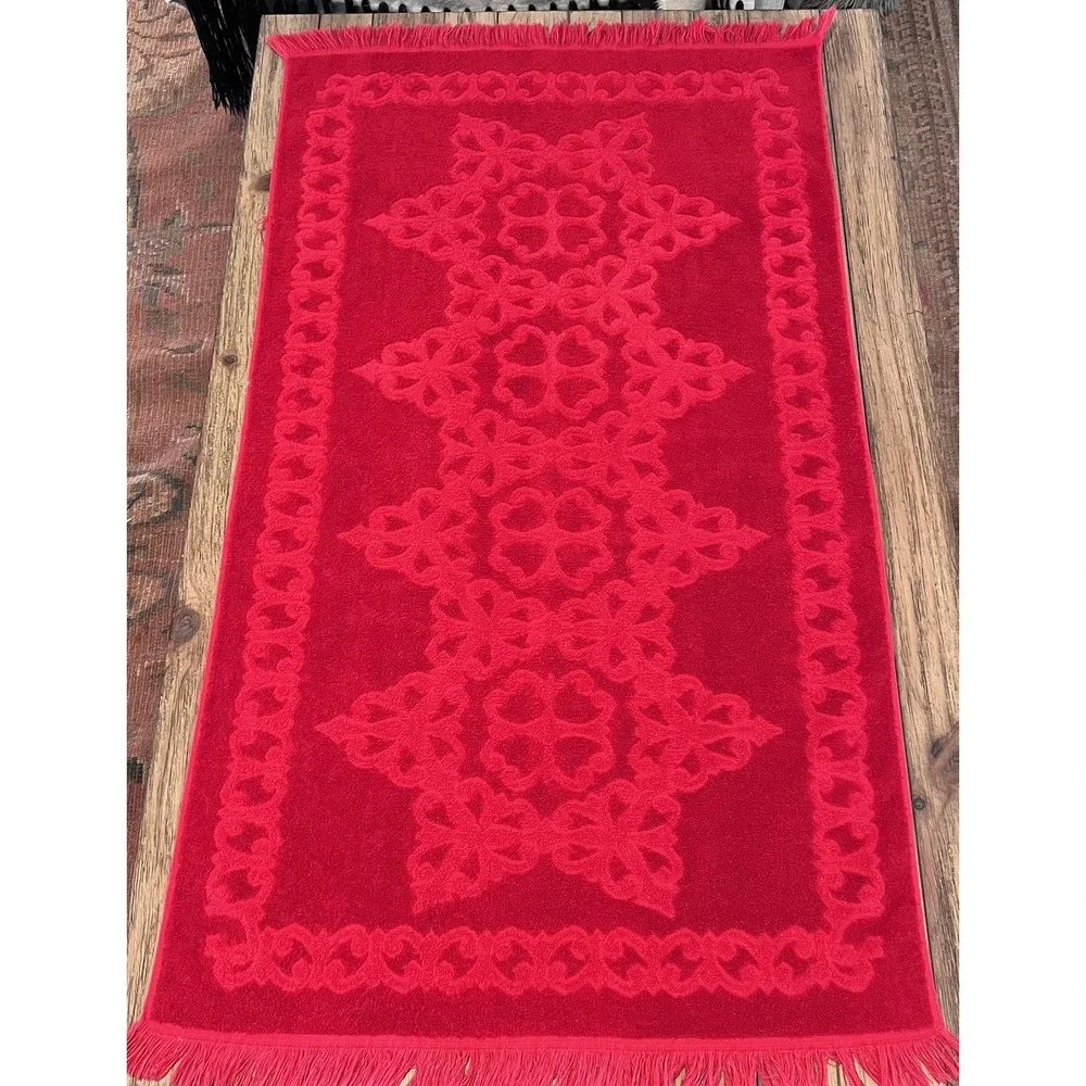 Vintage CANNON Gold Label RED Sculpted Stars 100% Cotton Bath Towel w Fringe USA
